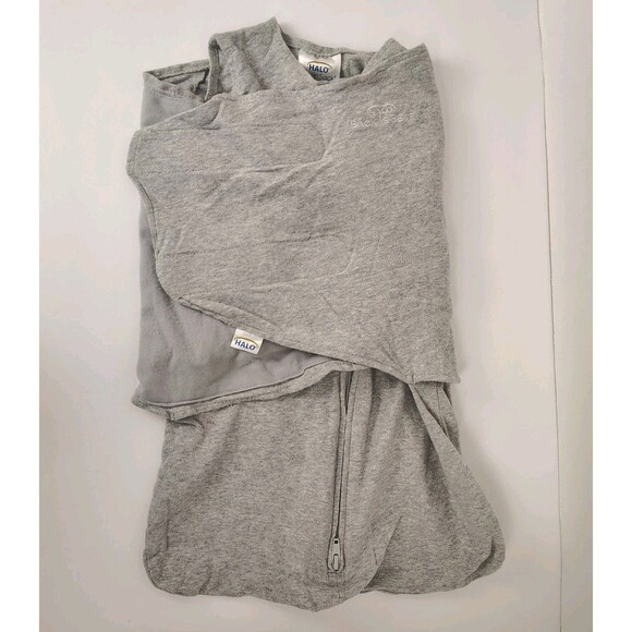 Newborn Bundle Halo Sleep Sack Pajamas & Hat - Picture 6 of 11